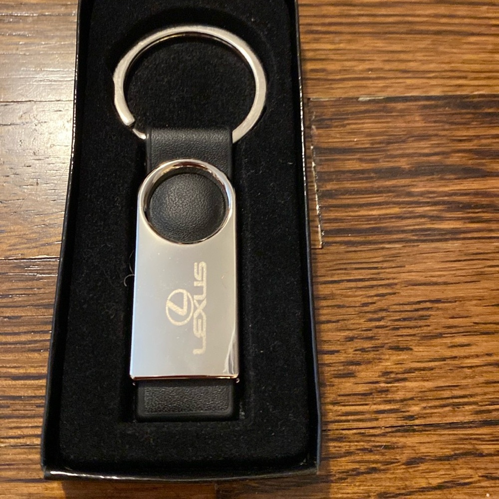 New in box Lexus key chain. 3.5” total length.